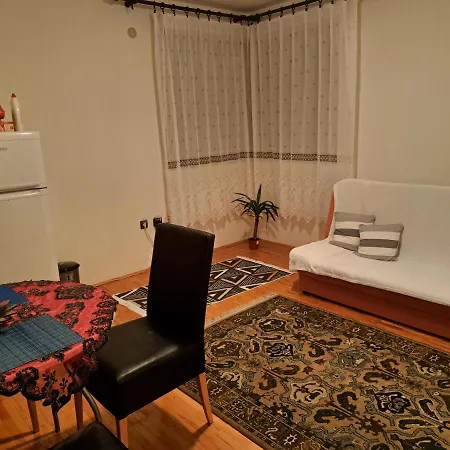 Apartment Apartman R-saray *